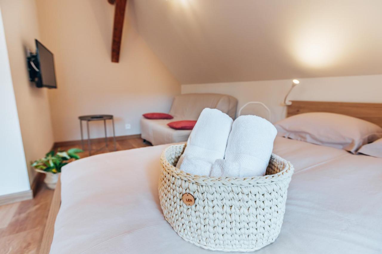 Aux Cerfs Des Vignes - L'annexe Holiday home *